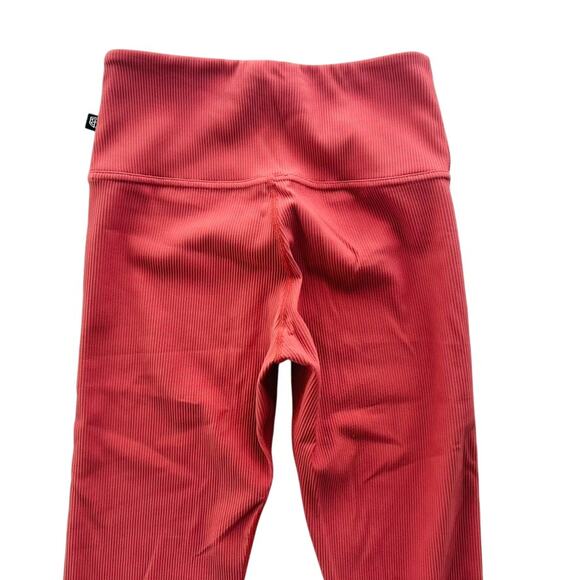 Born Primitive Ribbed Crop Coral Pink Size Small High Rise Gym Yoga Crossfit - Picture 4 of 5